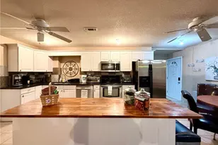 728 Saybrook Cir NW, Lilburn, GA 30047 - Photo 4