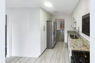 6420 Wedgeview Drive, Tucker, GA 30084 - Photo 12