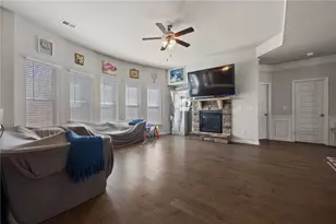 1617 Matt Spgs Dr, Lawrenceville, GA 30045 - Photo 8