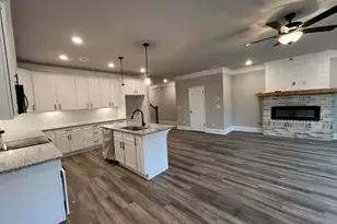 15 Creekside Cmns Dr, Hoschton, GA 30548 - Photo 6