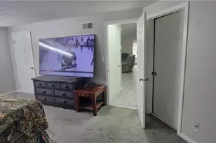 4252 Parkview Ct, Stone Mountain, GA 30083 - Photo 18