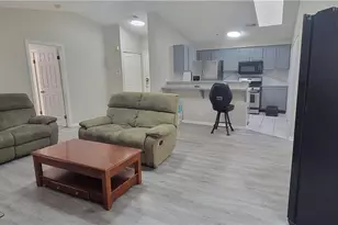 4252 Parkview Ct, Stone Mountain, GA 30083 - Photo 8