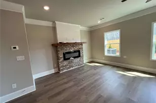 21 Creekside Cmns Dr, Hoschton, GA 30548 - Photo 8