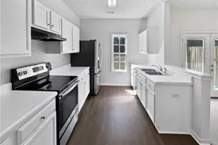 20 Pine Canyon Dr SW, Atlanta, GA 30331 - Photo 12