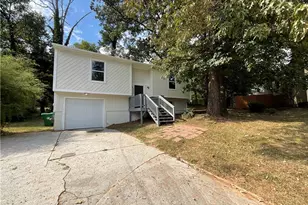 5216 Sweet Air Ln, Stone Mountain, GA 30088 - Photo 2