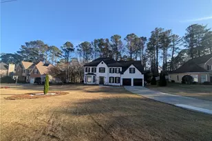 3442 Fox Hollow Dr, Marietta, GA 30068 - Photo 2