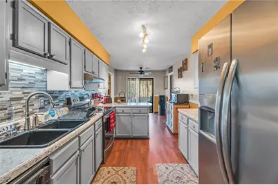 8698 Twin Oaks Drive, Jonesboro, GA 30236 - Photo 12