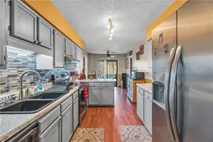 8698 Twin Oaks Dr, Jonesboro, GA 30236 - Photo 12