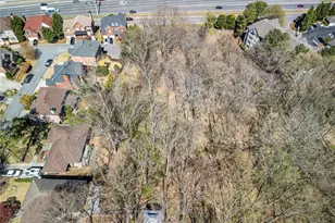 1734 Summit Glen, Atlanta, GA 30329 - Photo 16