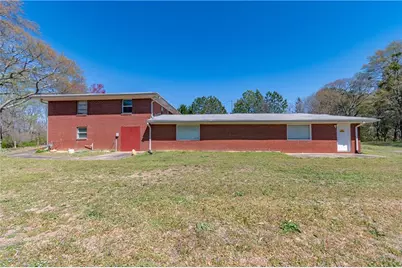 3929 Perry Lane, Flowery Branch, GA 30542 - Photo 4