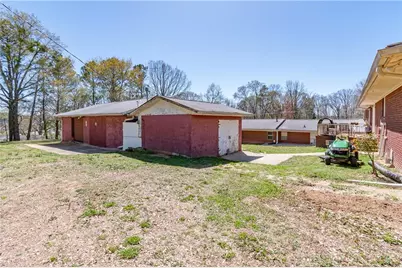 3929 Perry Lane, Flowery Branch, GA 30542 - Photo 14