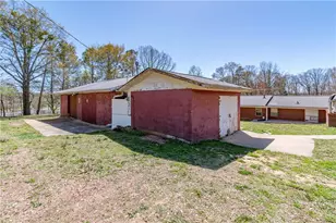 3929 Perry Ln, Flowery Branch, GA 30542 - Photo 14