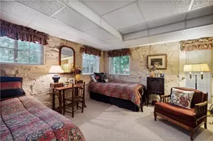 1050 E Club Ln NE, Atlanta, GA 30319 - Photo 12