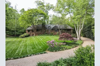 1050 E Club Lane NE, Atlanta, GA 30319 - Photo 2