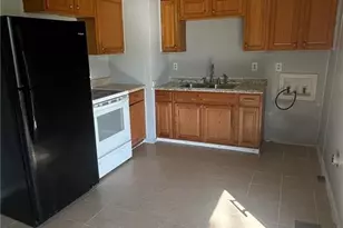 407 Hilltop Dr, Forest Park, GA 30297 - Photo 2