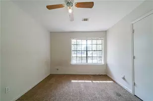 5255 Biffle Downs Rd, Stone Mountain, GA 30088 - Photo 16