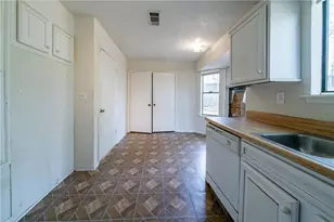 5255 Biffle Downs Rd, Stone Mountain, GA 30088 - Photo 4