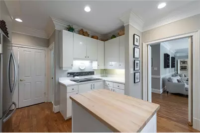 2960 Pharr Court South NW #N4, Atlanta, GA 30305 - Photo 10