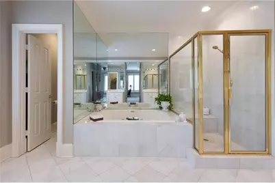 2960 Pharr Court South NW #N4, Atlanta, GA 30305 - Photo 26