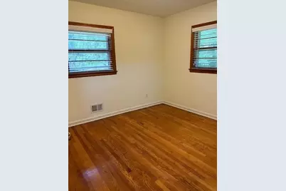 2560 Wood Valley Drive, Atlanta, GA 30344 - Photo 8