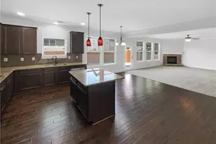 2910 Blake Towers Ln, Buford, GA 30519 - Photo 6