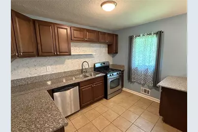 1464 Colony East Circle, Stone Mountain, GA 30083 - Photo 4