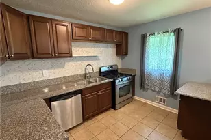 1464 Colony E Cir, Stone Mountain, GA 30083 - Photo 4