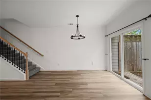 1536 Bluff Valley Cir, Gainesville, GA 30504 - Photo 8