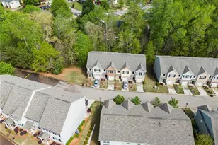 1536 Bluff Valley Cir, Gainesville, GA 30504 - Photo 2