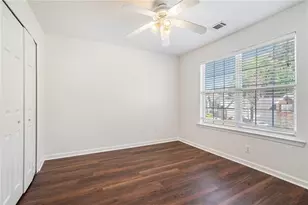 1916 Oakwood Grove Dr, Snellville, GA 30078 - Photo 16