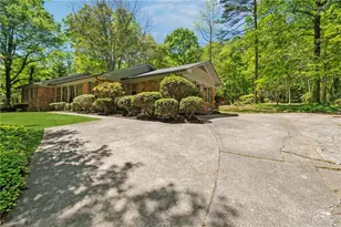 1387 Springdale Rd, Gainesville, GA 30501 - Photo 2