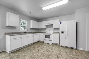 325 Freeman Cir, Villa Rica, GA 30180 - Photo 6