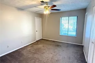 296 Country Club Dr, Jonesboro, GA 30238 - Photo 10