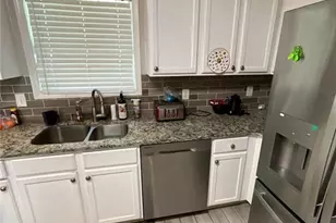 1086 Deshon Trail, Lithonia, GA 30058 - Photo 10