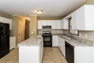 1960 McEachern Manor Dr SW, Marietta, GA 30064 - Photo 8