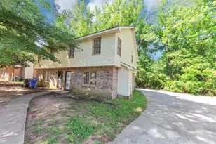 1432 Forest Villa Dr, Conyers, GA 30012 - Photo 2