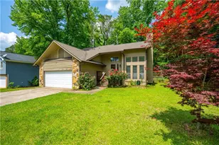 1131 Bailing Dr, Lawrenceville, GA 30043 - Photo 2