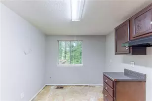 1060 S Millard Way, Stone Mountain, GA 30088 - Photo 4