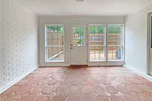 1098 Eastview Cir NE, Conyers, GA 30012 - Photo 10