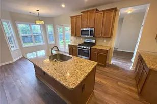 310 Bloomfield Ct, Roswell, GA 30075 - Photo 8