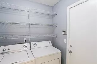 1528 Rogers Crossing Dr, Lithonia, GA 30058 - Photo 16