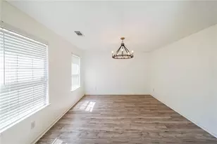 1528 Rogers Crossing Dr, Lithonia, GA 30058 - Photo 8