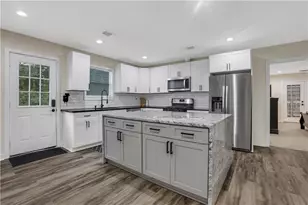 235 Holly Rd NW, Atlanta, GA 30314 - Photo 8