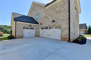 5643 Meadow View Dr, Jefferson, GA 30549 - Photo 2