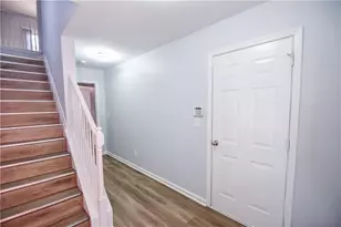 2201 Landing Walk Dr, Duluth, GA 30097 - Photo 16