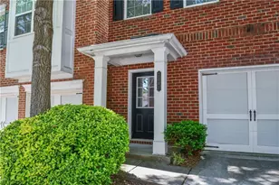 2201 Landing Walk Dr, Duluth, GA 30097 - Photo 14