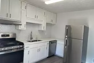 300 Rogers St, McDonough, GA 30253 - Photo 6