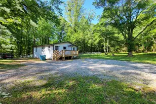 1050 Waterworks, Commerce, GA 30529 - Photo 2