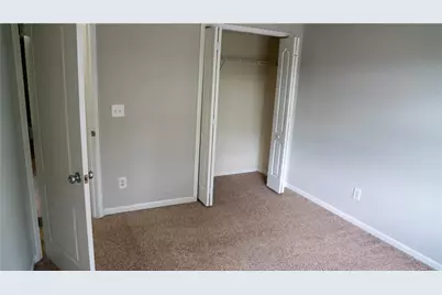 2476 Suwanee Pointe Drive, Lawrenceville, GA 30043 - Photo 6