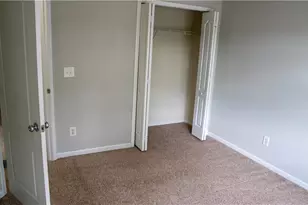 2476 Suwanee Pointe Dr, Lawrenceville, GA 30043 - Photo 6